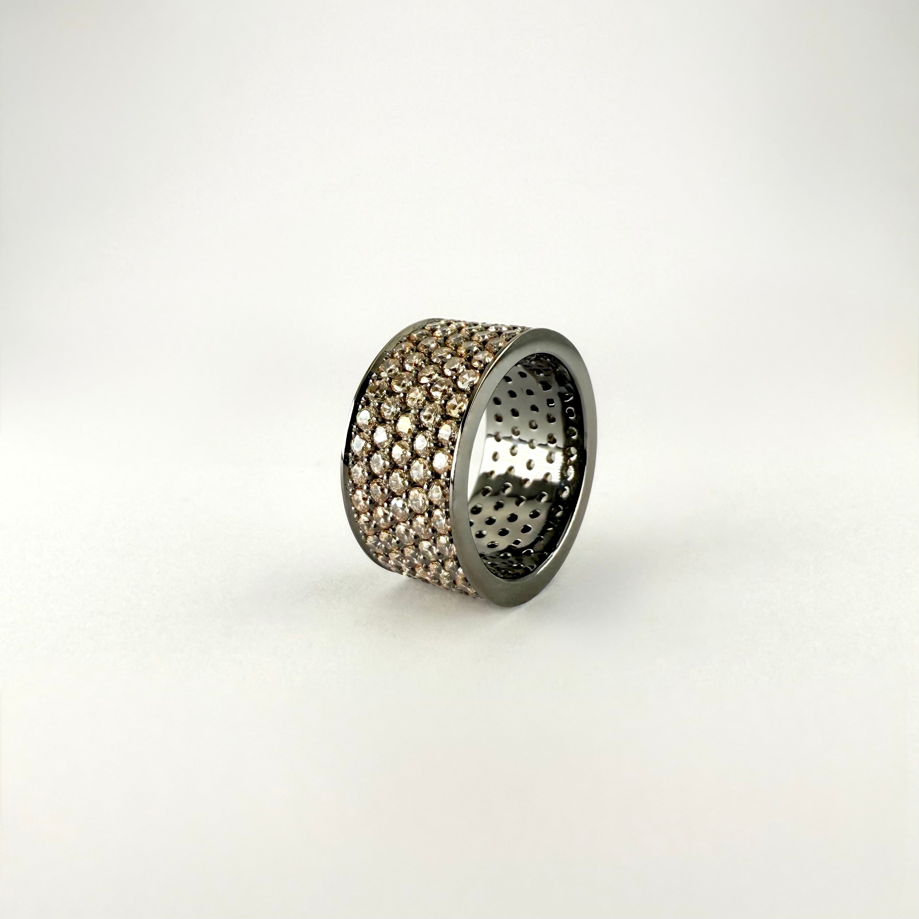 Anello Monochrome