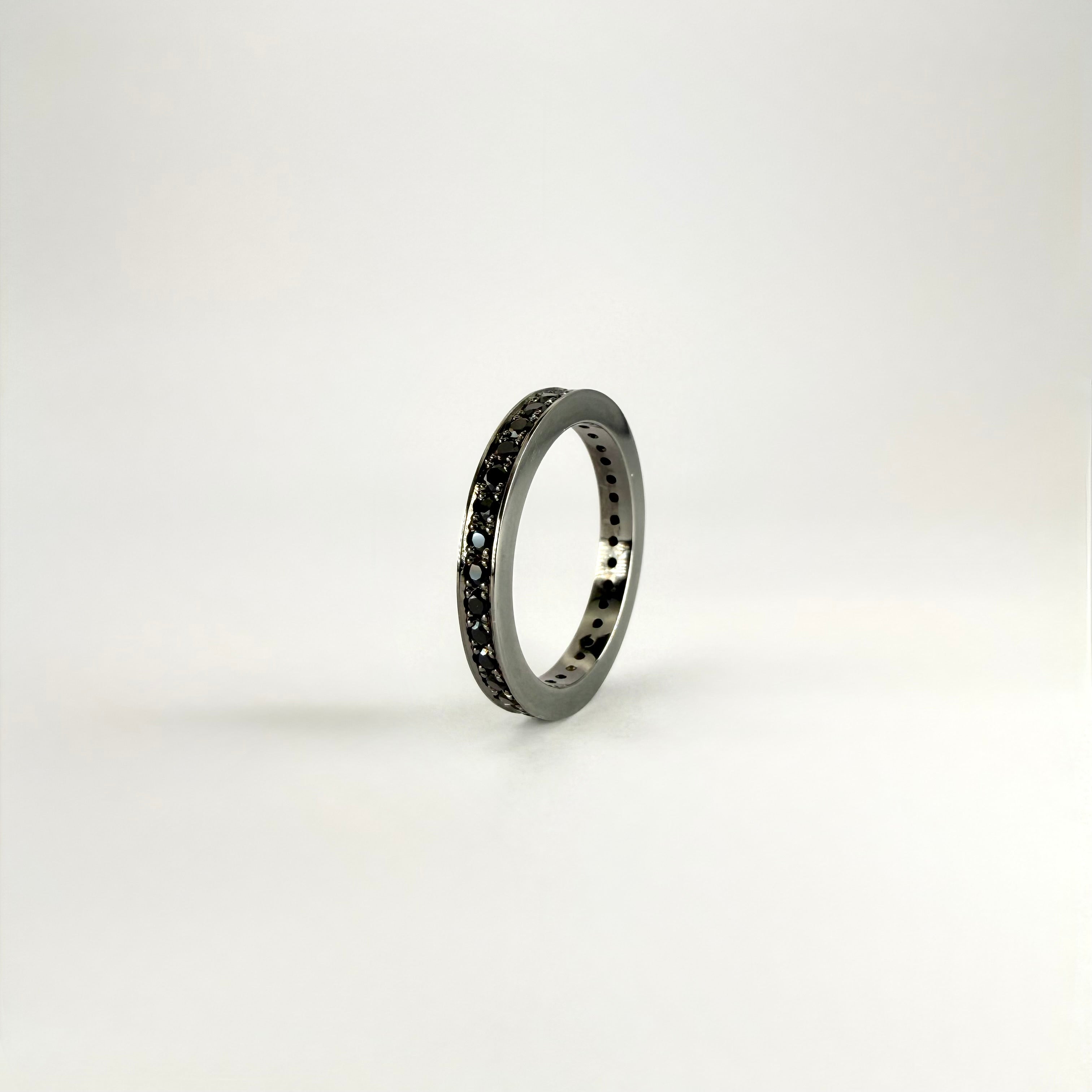 Anello Monochrome