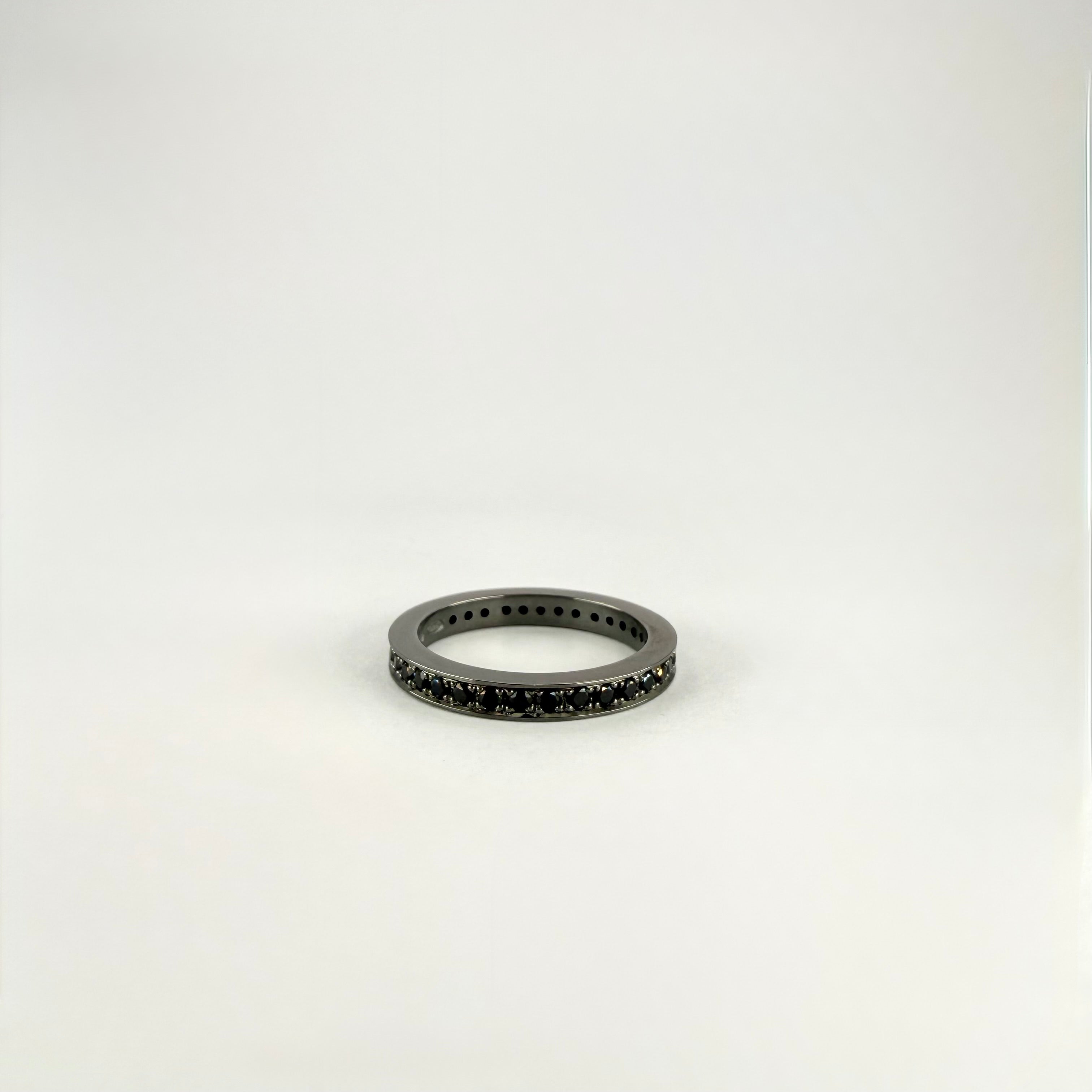 Anello Monochrome